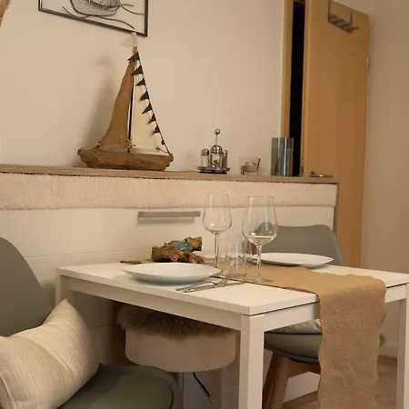 Seebrise Apartment *